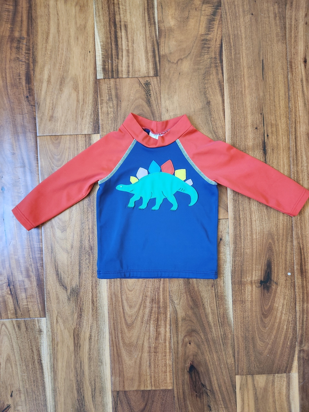 Baby Boden Dino Rashguard. Sz 6-9m